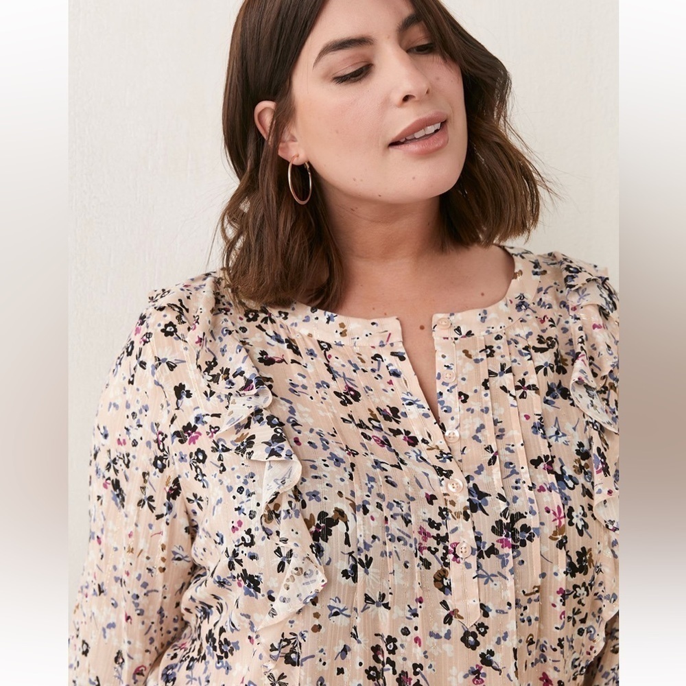NWT-Long Blouse With Pintucks and Ruffles - In Every Story-4X - Picture 2 of 7